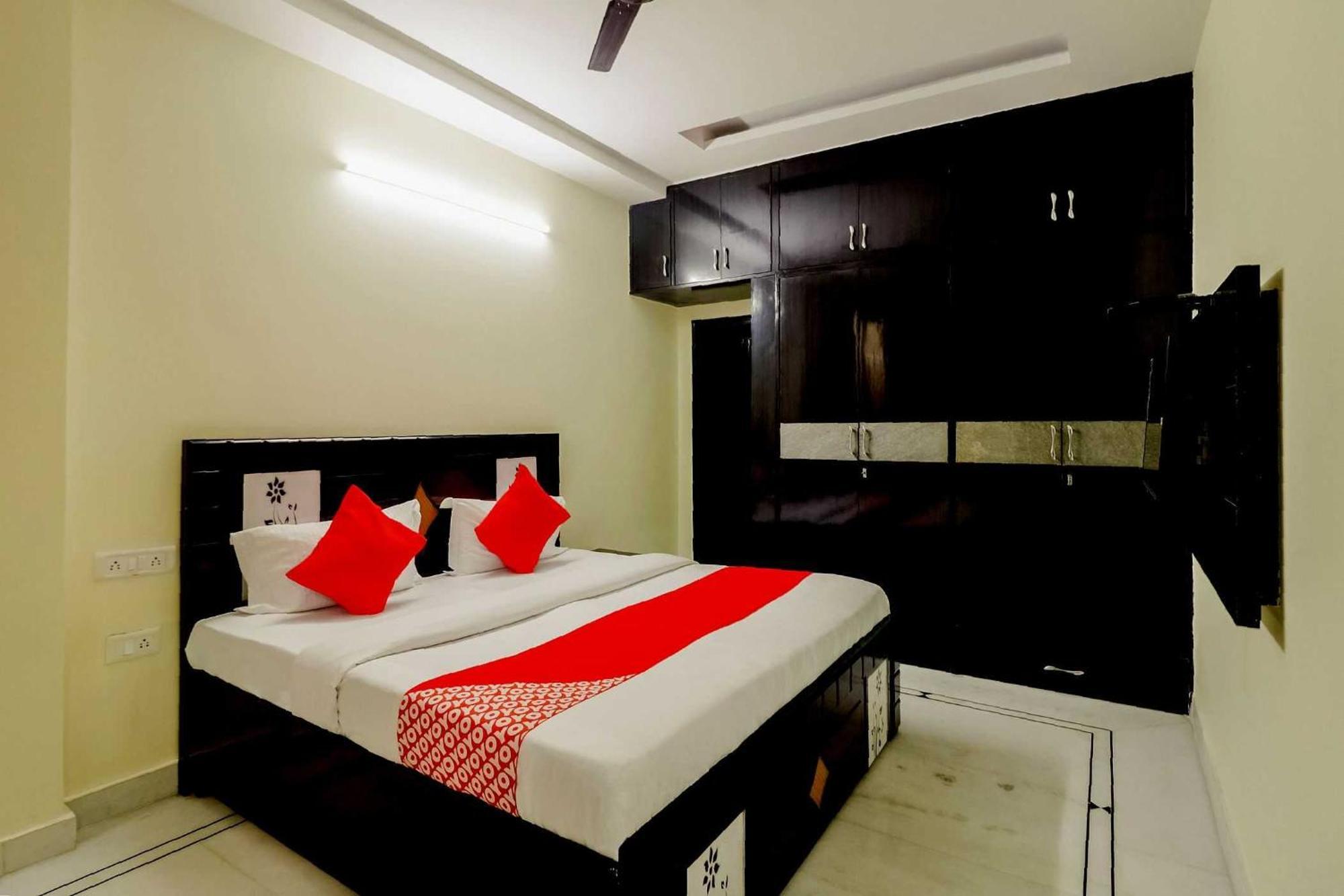Hotel Golden Bridge Nuova Delhi Esterno foto