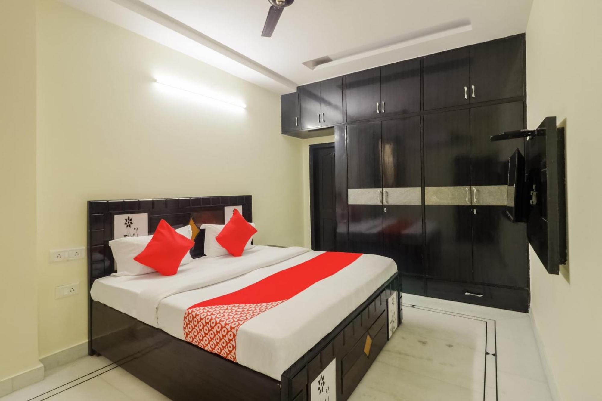 Hotel Golden Bridge Nuova Delhi Esterno foto