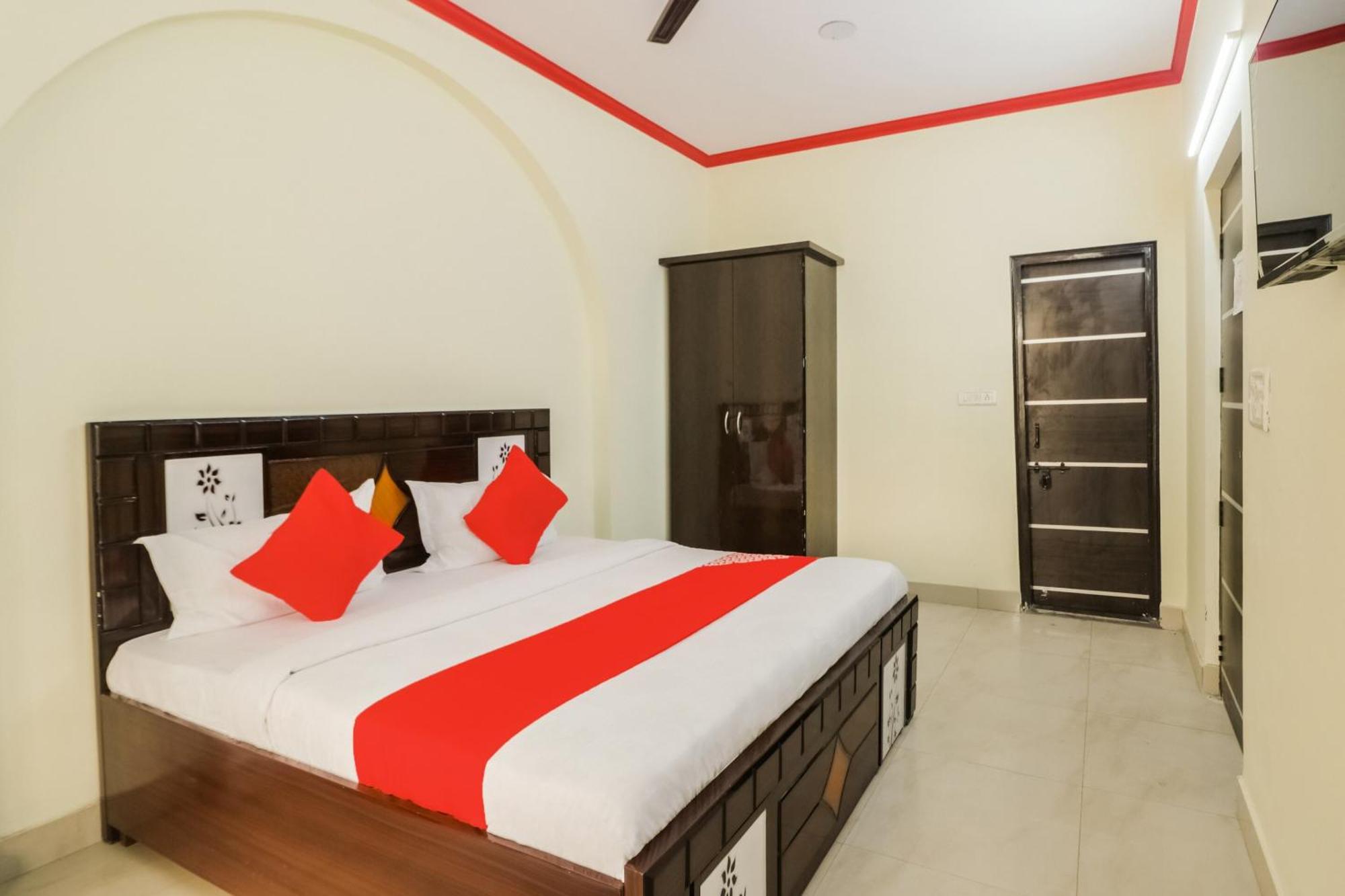 Hotel Golden Bridge Nuova Delhi Esterno foto