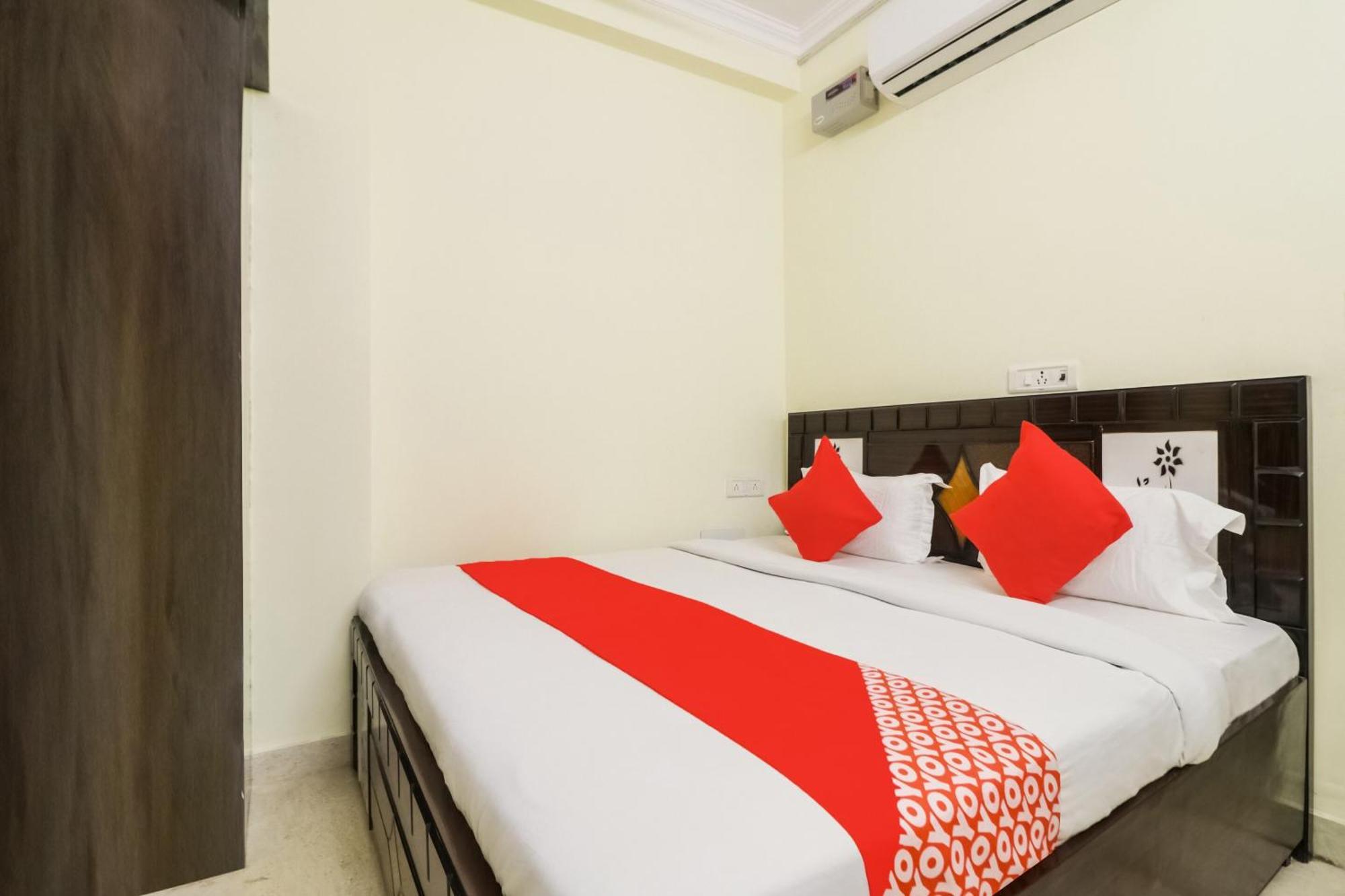 Hotel Golden Bridge Nuova Delhi Esterno foto