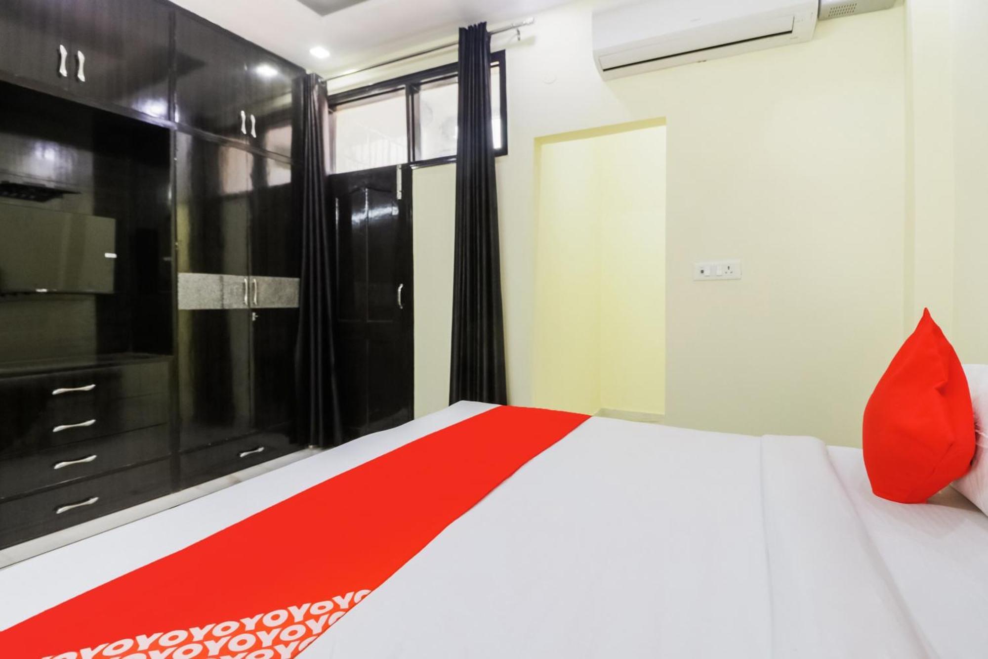 Hotel Golden Bridge Nuova Delhi Esterno foto